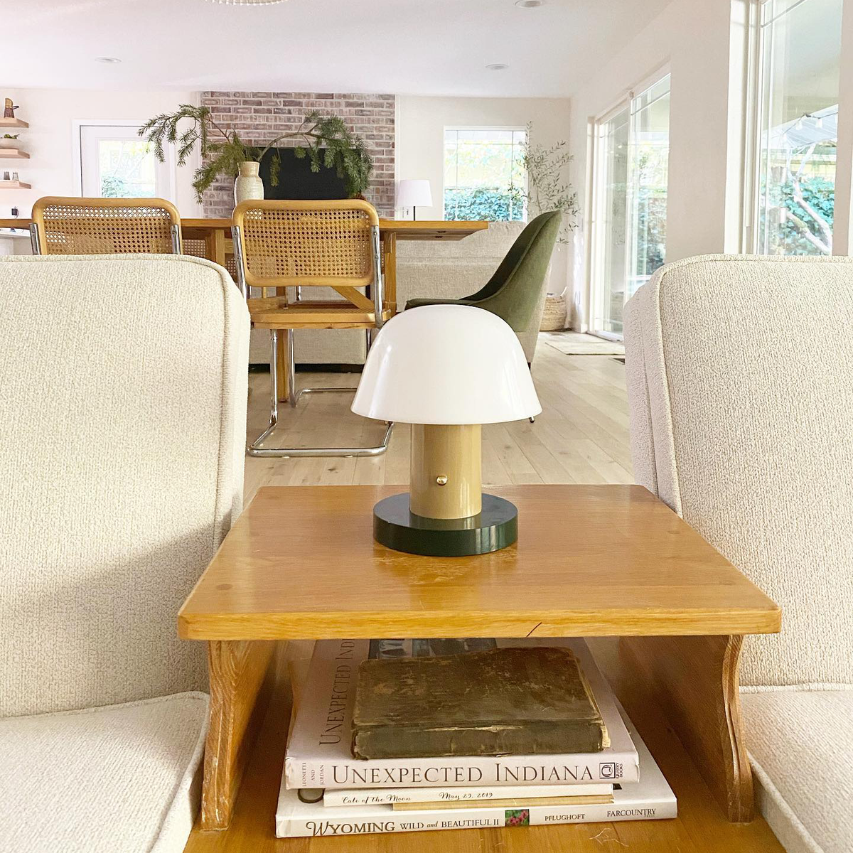 Petaso Portable Lamp