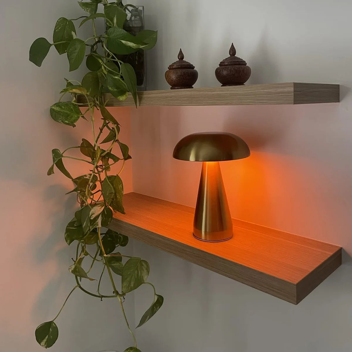 Serata Portable Lamp